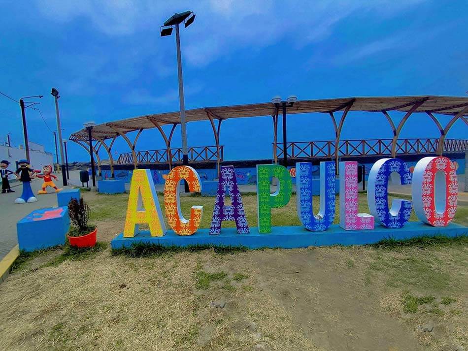 Playas Temáticas: Playa Acapulco y Playa Acuario