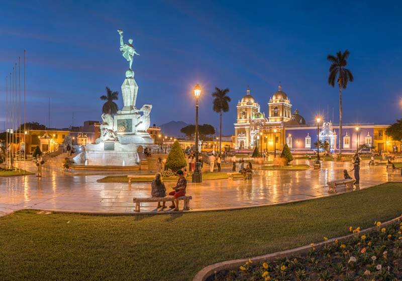 Plaza de armas de Trujillo